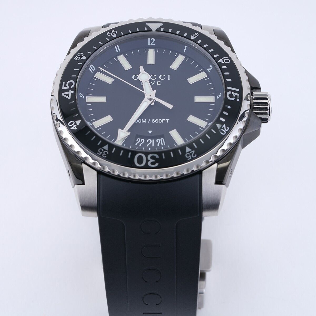 Gucci Dive Analog Quartz Black Dial Black Rubber Strap Watch For Men - YA136204