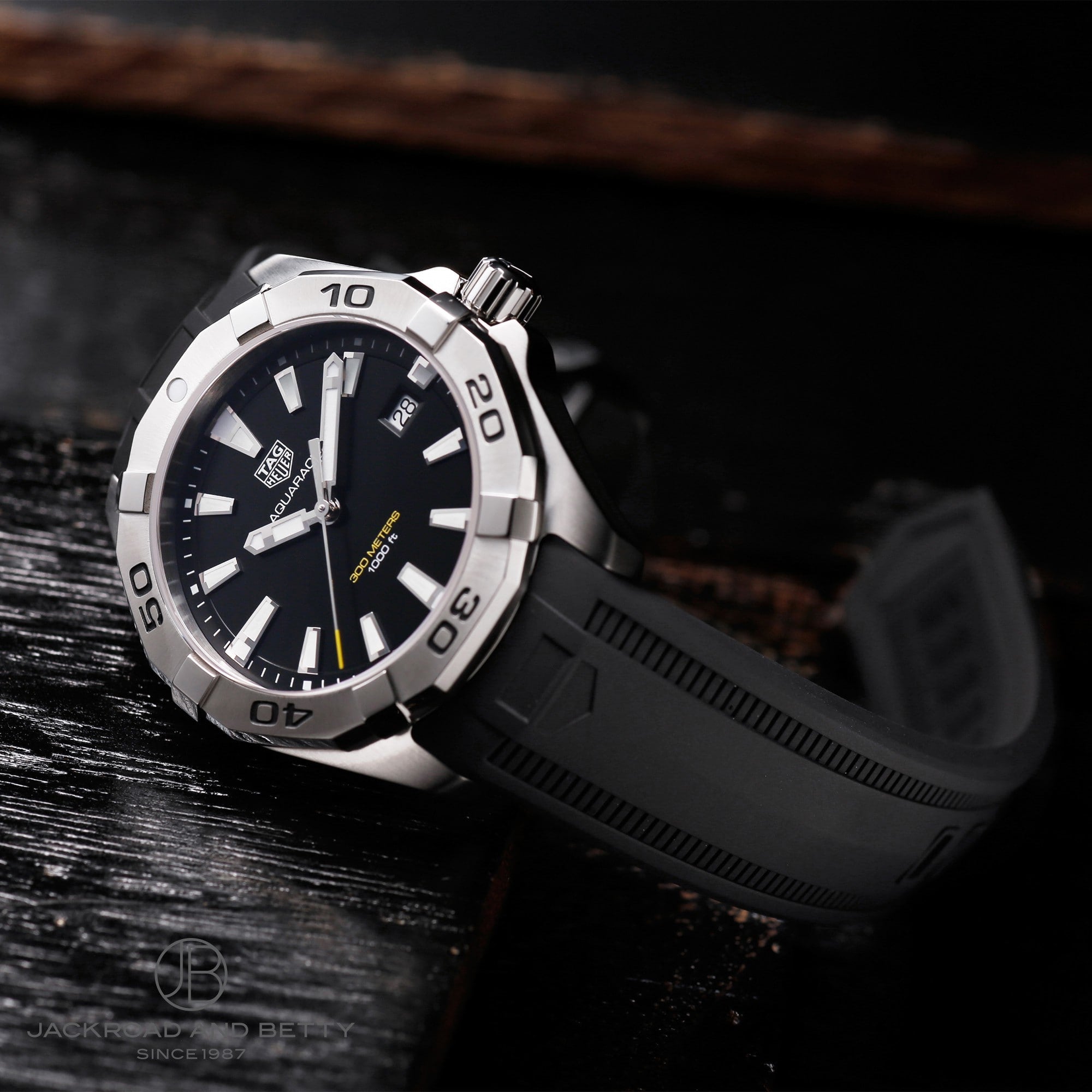 Tag Heuer Aquaracer Quartz Black Dial Black Rubber Strap Watch for Men - WBD1110.FT8021