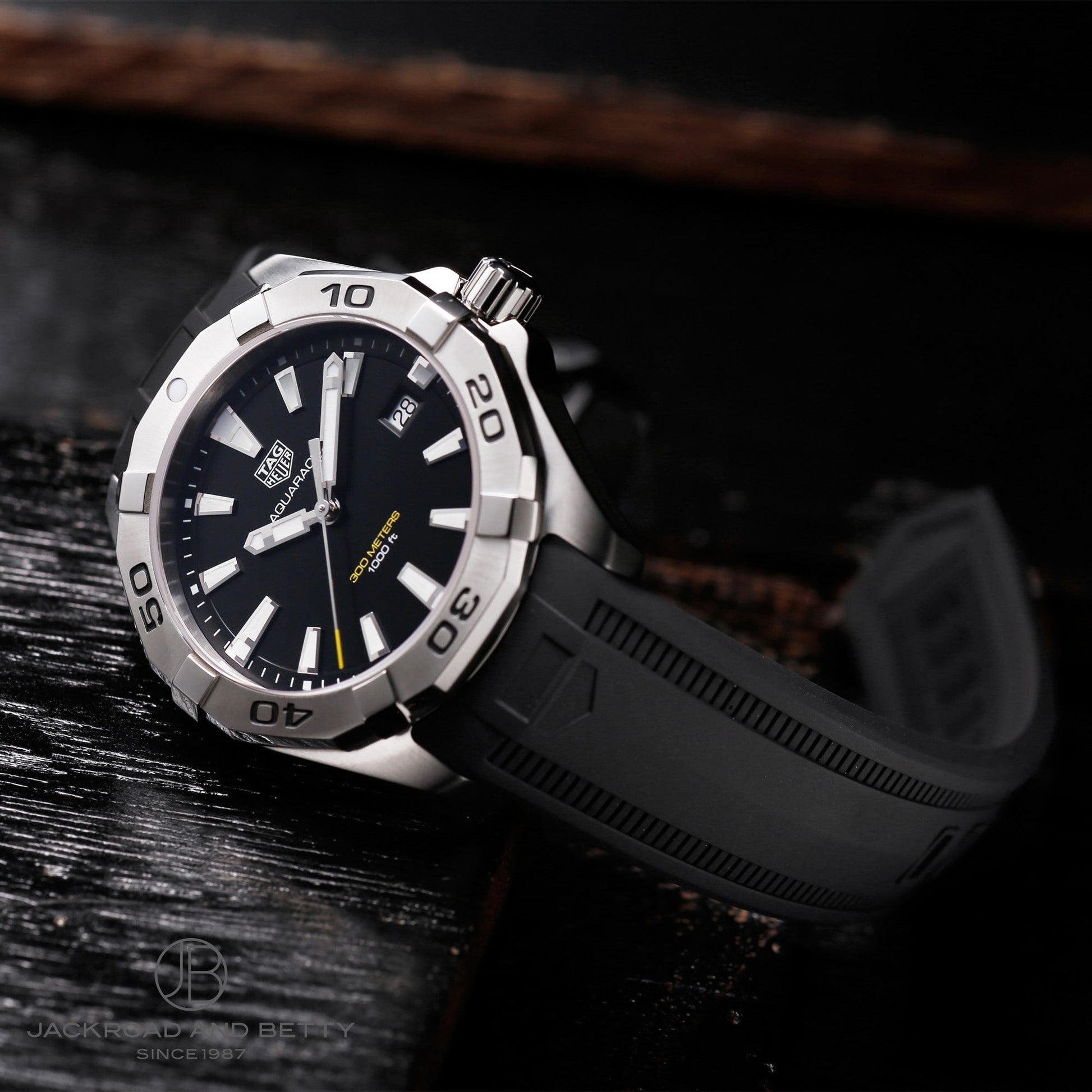 Tag Heuer Aquaracer Quartz Black Dial Black Rubber Strap Watch for Men - WBD1110.FT8021