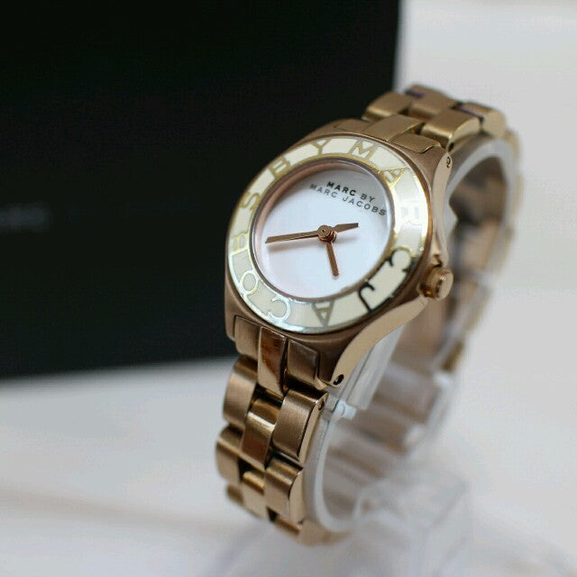Marc Jacobs Amy White Dial Gold Steel Strap Watch for Women - MBM3051