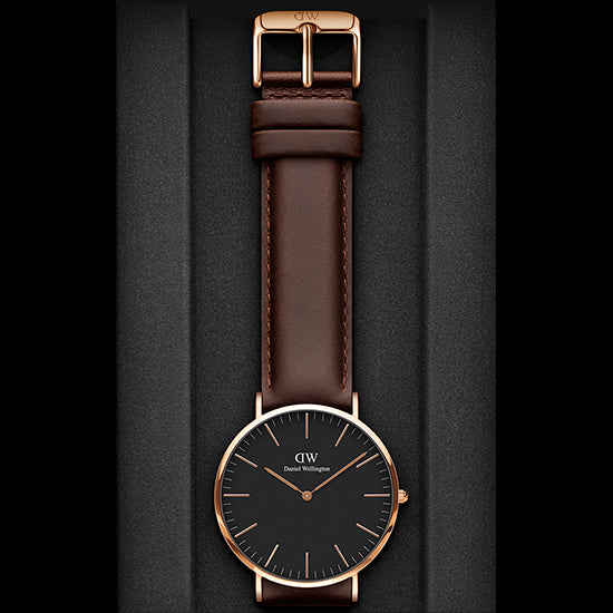 Daniel Wellington Classic St Mawes Black Dial Brown Leather Strap Watch For Men - DW00100124