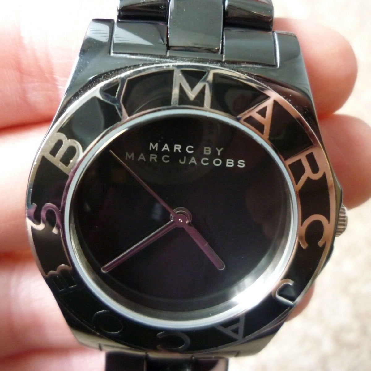 Marc Jacobs Black Dial Black Ceramic Strap Watch for Women - MBM9501
