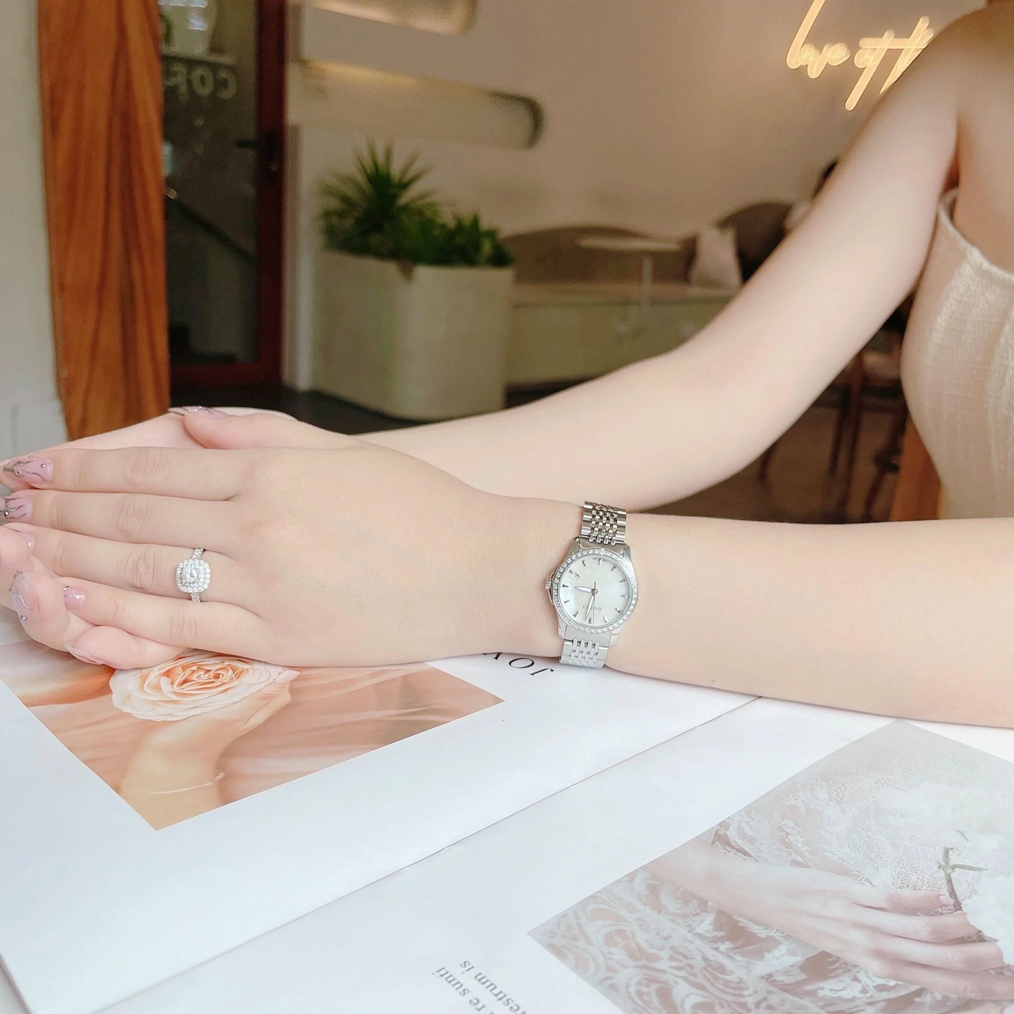 Gucci G Timeless Diamonds Mother of Pearl Dial Silver Steel Strap Watch For Women - YA126506