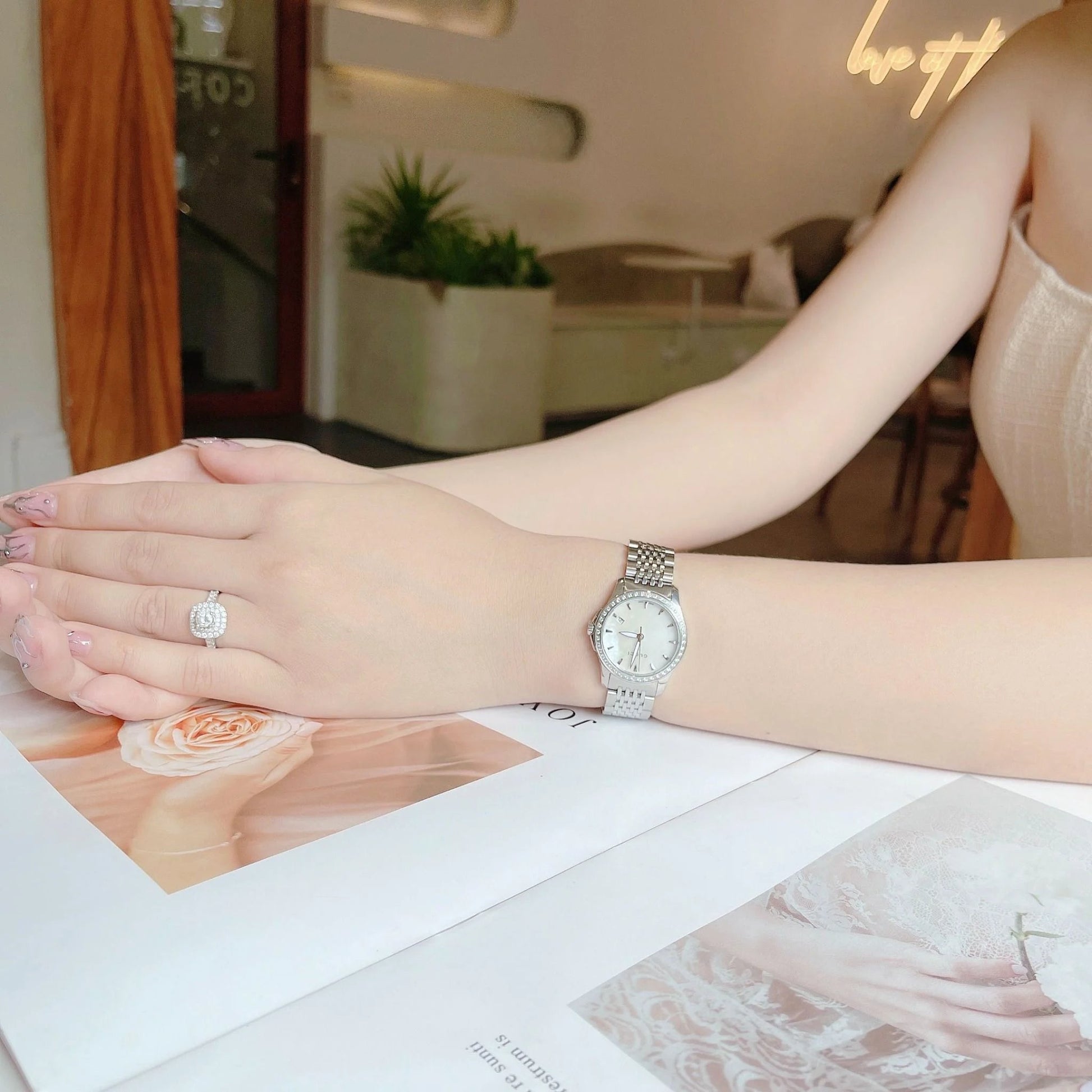 Gucci G Timeless Diamonds Mother of Pearl Dial Silver Steel Strap Watch For Women - YA126506